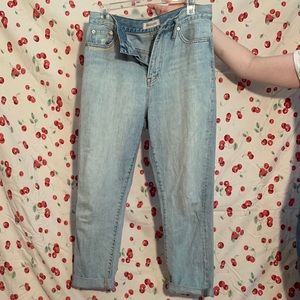 Boyfriend-fit embroidered Jeans
